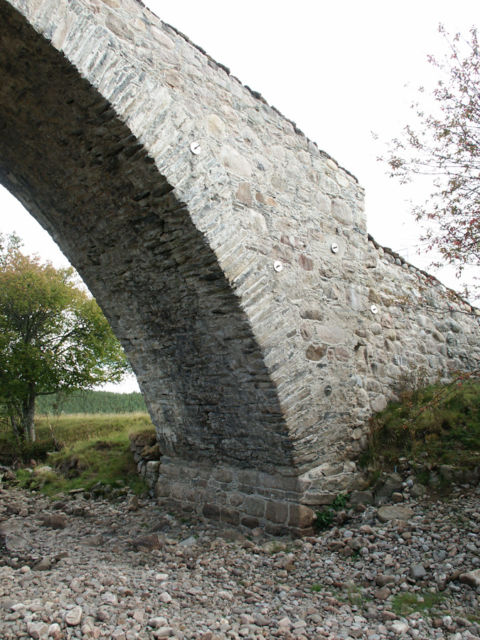 Sluggan Bridge over River Dulnain